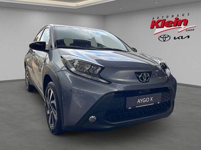 Neu Toyota Aygo X 72 PS (52 kW) 2025 Schwarz SUV