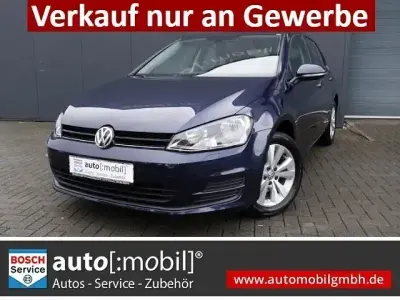 Używany VW Golf VII Trendline 110 KM (80 kW) 2016 Niebieski Sedan/Limuzyna