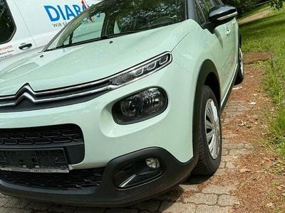 Grün Gebraucht 2017 Citroën C3 Feel Kleinwagen | 6.000 € (Fairer Preis)