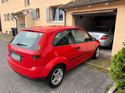 Gebraucht Ford Fiesta 60 PS (44 kW) 2002 Rot Kleinwagen