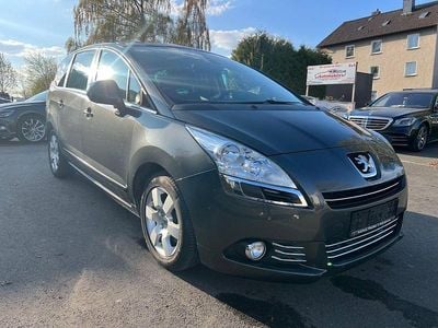 Usata Peugeot 5008 Premium 156 CV (114 kW) 2010 Grigio Monovolume