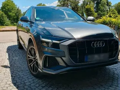 Gebraucht Audi Q8 S-Line 381 PS (280 kW) 2021 Grau SUV