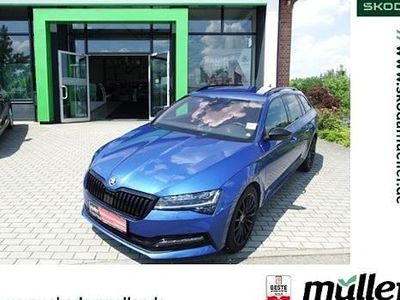 Blau (raceblau metallic) Gebraucht 2021 Skoda Superb SportLine Kombi | 29.890 € (Fairer Preis)