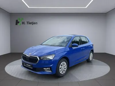 Neu Skoda Fabia Essence 80 PS (58 kW) 2026 Blau Kleinwagen