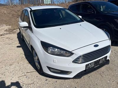 Gebraucht Ford Focus Titanium 150 PS (110 kW) 2015 Weiß Limousine