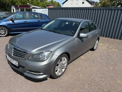 Gebraucht Mercedes C200 Elegance 184 PS (135 kW) 2012 Grau Limousine