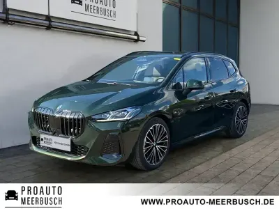 Gebraucht BMW 218 Active Tourer M Sport 136 PS (100 kW) 2024 Sanremo green Van / Kleinbus