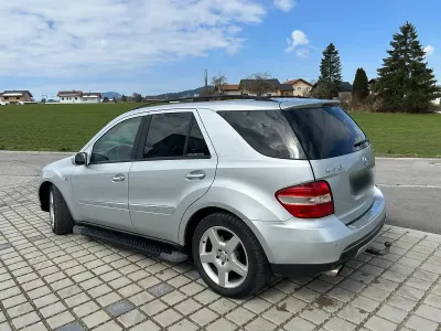 Begagnad Mercedes ML320 165 HK (121 kW) 2005 Silver SUV