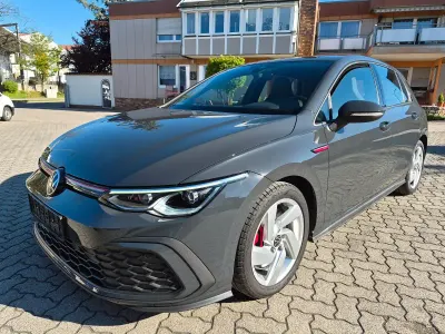 Gebraucht VW Golf VIII GTI 245 PS (180 kW) 2023 Grau Limousine