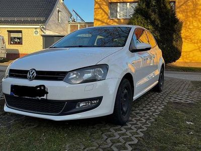 Gebraucht VW Polo Life 75 PS (55 kW) 2013 Weiß Kleinwagen
