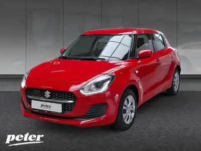 Gebraucht Suzuki Swift Club 83 PS (61 kW) 2021 Solid fervent red Kleinwagen