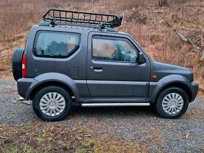 Begagnad Suzuki Jimny 86 HK (63 kW) 2012 Svart SUV