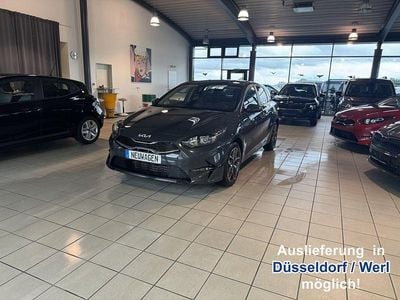 Neu Kia Ceed 140 PS (102 kW) 2025 Pentametal metallic Kleinwagen