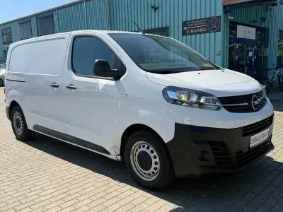 Begagnad Opel Vivaro Edition 305 HK (224 kW) 2023 Vit Minibuss