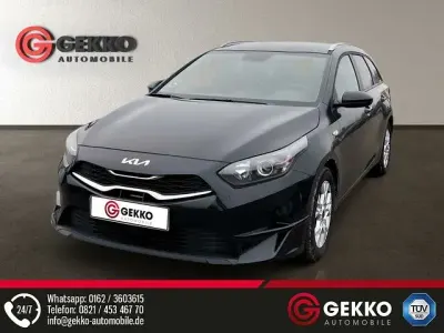 Gebraucht Kia Ceed 101 PS (74 kW) 2022 Schwarz Kleinwagen