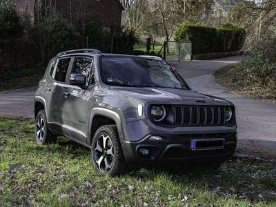 Gebraucht Jeep Renegade Trailhawk 240 PS (176 kW) 2022 Grau SUV