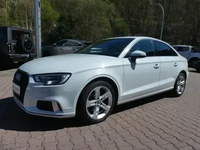Używany Audi A3 Sport 110 KM (80 kW) 2016 Biały Sedan/Limuzyna