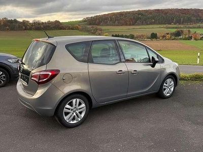 Gebraucht Opel Meriva Innovation 140 PS (102 kW) 2014 Braun Van / Kleinbus