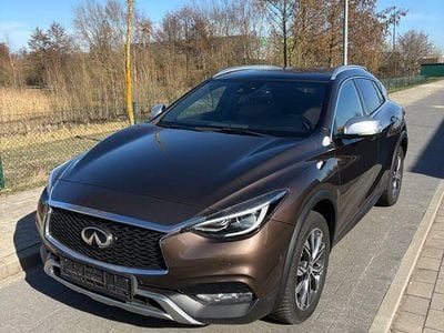 Gebraucht Infiniti QX30 170 PS (125 kW) 2016 Braun Limousine