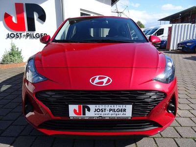 Dragon red Neu 2025 Hyundai i10 Style Kleinwagen | 17.590 € (Fairer Preis)