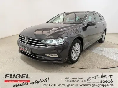 Gebraucht VW Passat 150 PS (110 kW) 2024 Mangangrau metallic Kombi