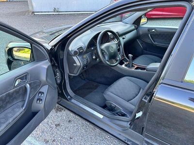 Mercedes C180