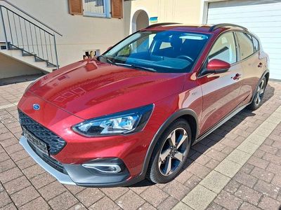 Gebraucht Ford Focus Active 125 PS (91 kW) 2019 Rot Limousine