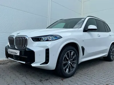 Gebraucht BMW X5 Comfort Edition 286 PS (210 kW) 2025 Alpinweiß uni SUV