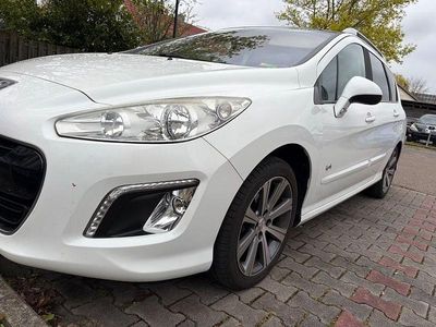 Gebraucht Peugeot 308 SW Family 120 PS (88 kW) 2012 Weiß Kombi
