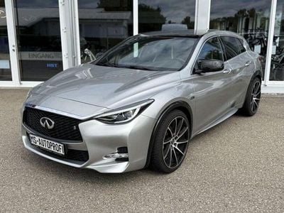 Infiniti Q30