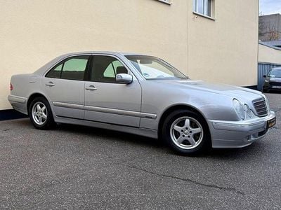 Second-hand Mercedes E200 Elegance 163 CP (119 kW) 2000 Argintiu Berlinǎ