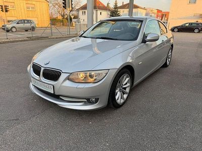 Gebraucht BMW 325 Sport Line 218 PS (160 kW) 2010 Silber Coupé