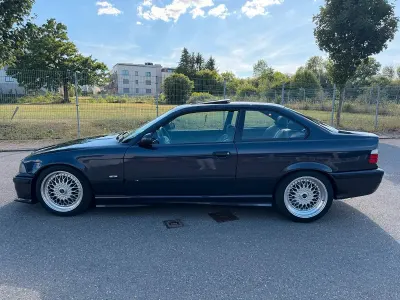 Gebraucht BMW 323 M Sport 170 PS (125 kW) 1997 Violet Coupé