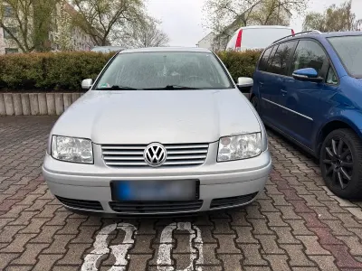 Gebraucht VW Bora 75 PS (55 kW) 2000 Silber Limousine