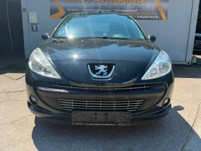 Gebraucht Peugeot 206+ 60 PS (44 kW) 2013 Grau Kleinwagen