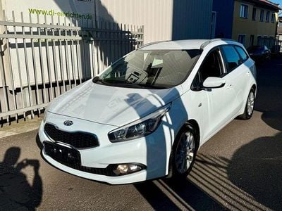 Begagnad Kia Ceed Sportswagon Vision 90 HK (66 kW) 2014 Vit Kombi