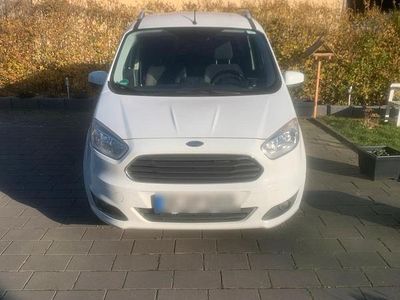 Weiß Gebraucht 2016 Ford Tourneo SUV | 5.900 €