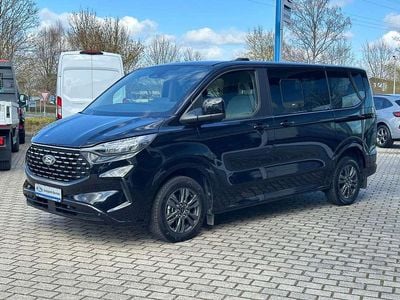 Gebraucht Ford Tourneo Titanium 136 PS (100 kW) 2025 Schwarz Van / Kleinbus