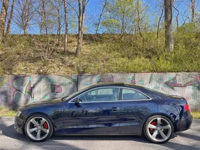 Gebraucht Audi A5 Sport 179 PS (131 kW) 2011 Blau Coupé