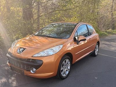 Usata Peugeot 207 120 CV (88 kW) 2007 Oro Utilitaria
