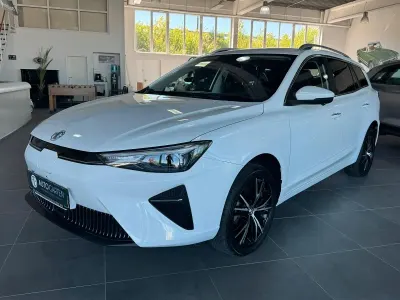Usata MG MG5 EV Luxury 130 kW (177 CV) 2023 Bianco Station wagon