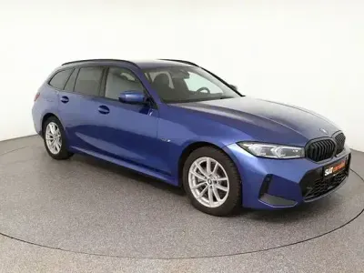 Używany BMW 330e M Sport 292 KM (214 kW) 2022 Niebieski Kombi