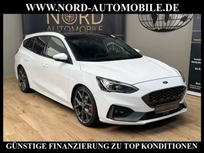 Gebraucht Ford Focus ST 190 PS (139 kW) 2022 Frostweiß Kombi