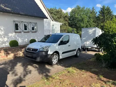 Gebraucht Peugeot Partner 35 kW (48 PS) 2018 Lack weiss banquise/deckende Van / Kleinbus