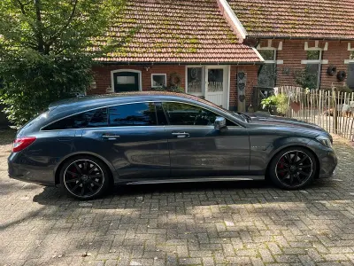Gebraucht Mercedes CLS63 AMG Shooting Brake AMG 585 PS (430 kW) 2015 Grau Kombi