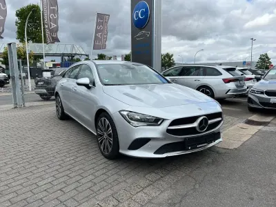 Gebraucht Mercedes CLA200 150 PS (110 kW) 2023 Silber Coupé