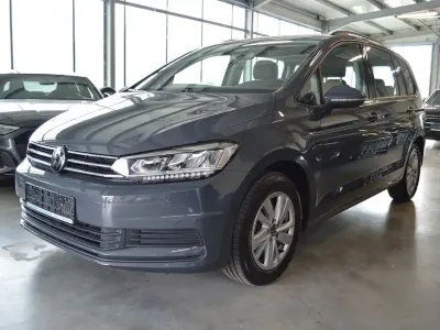 Gebraucht VW Touran Comfortline 150 PS (110 kW) 2022 Grau Van / Kleinbus
