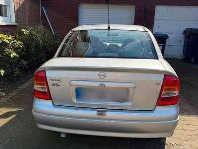 Gebraucht Opel Astra 125 PS (91 kW) 2002 Silber Limousine