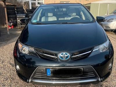 Toyota Auris Hybrid