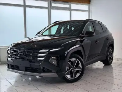 Neu Hyundai Tucson Select 150 PS (110 kW) 2026 Schwarz SUV